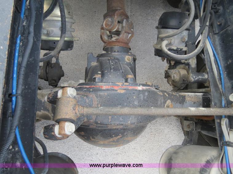 image for item B4593 1998 Freightliner Century Class semi truck