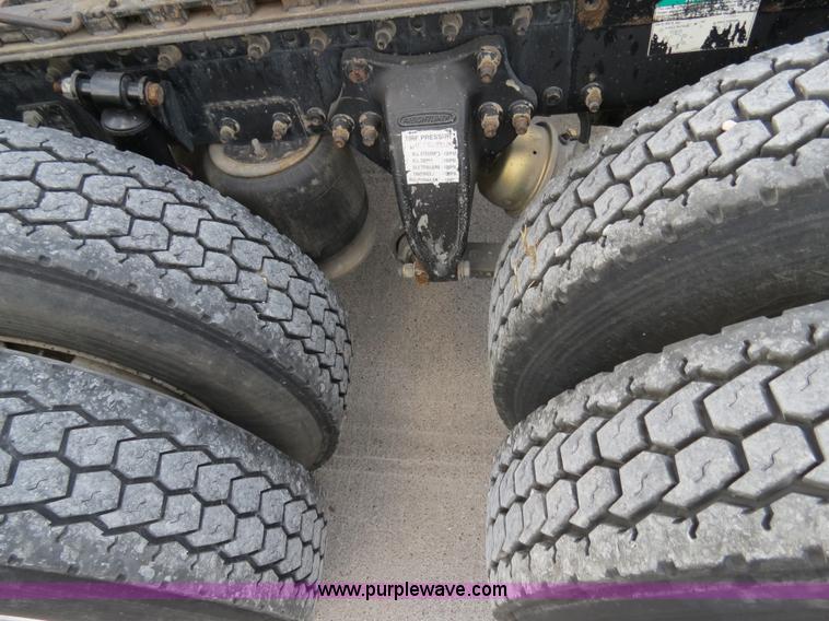 image for item B4593 1998 Freightliner Century Class semi truck