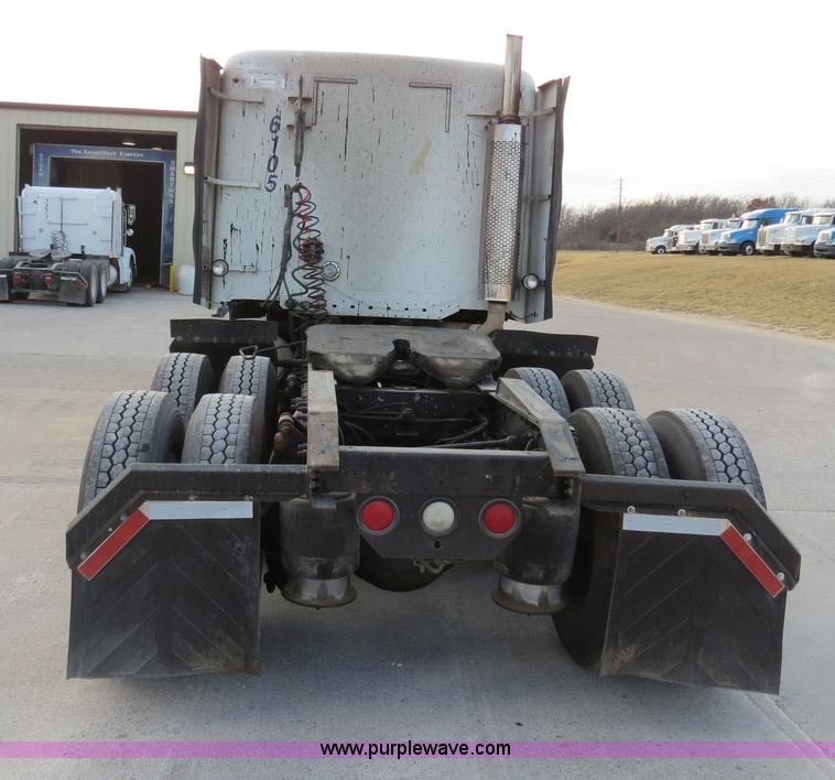 image for item B4594 2003 Freightliner ST120 semi truck