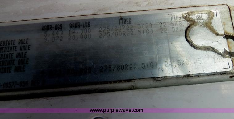 image for item B4594 2003 Freightliner ST120 semi truck