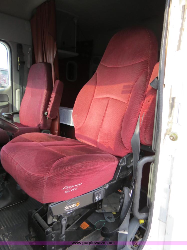 image for item B4594 2003 Freightliner ST120 semi truck