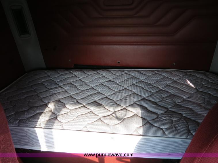 image for item B4594 2003 Freightliner ST120 semi truck