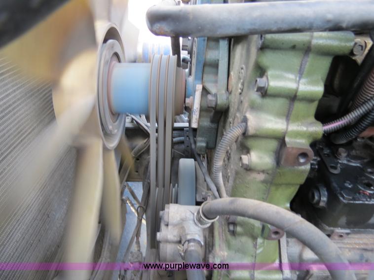 image for item B4594 2003 Freightliner ST120 semi truck