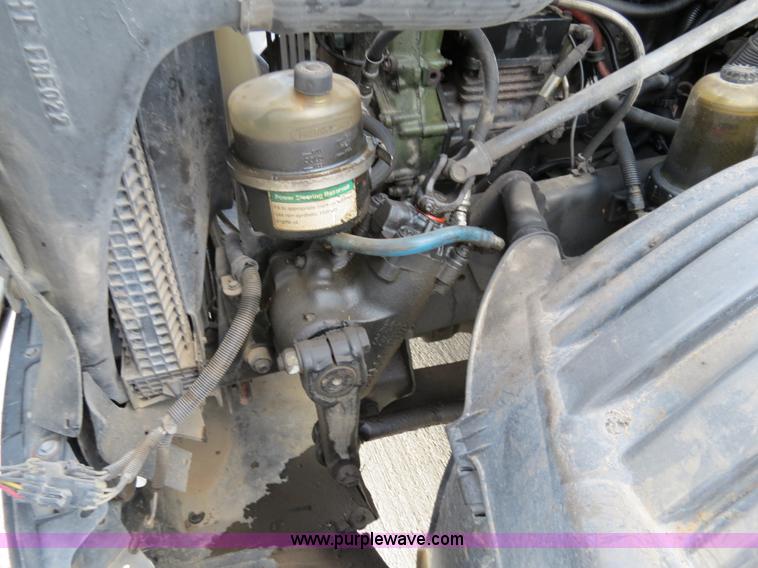 image for item B4594 2003 Freightliner ST120 semi truck