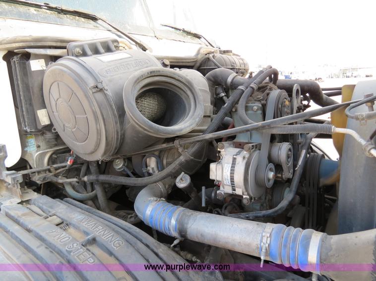 image for item B4594 2003 Freightliner ST120 semi truck