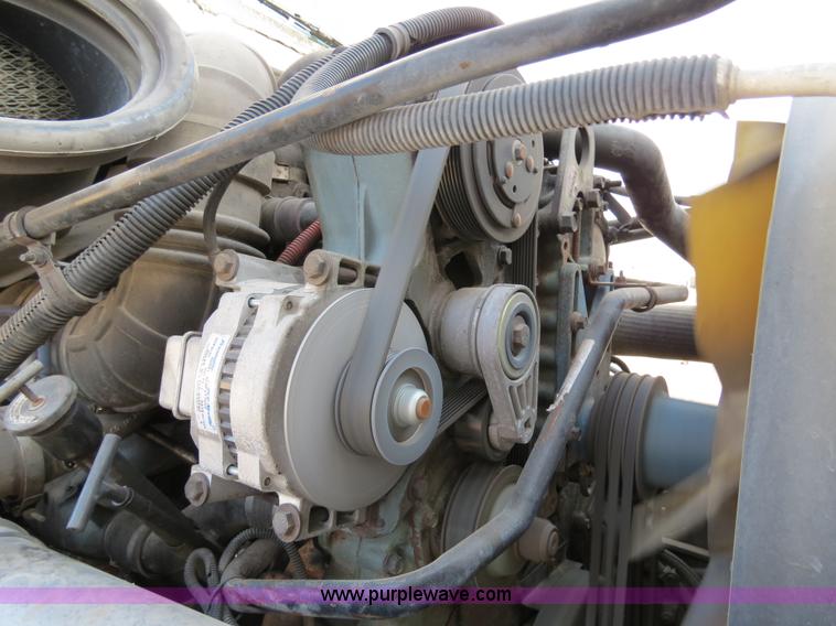 image for item B4594 2003 Freightliner ST120 semi truck