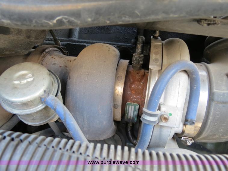 image for item B4594 2003 Freightliner ST120 semi truck