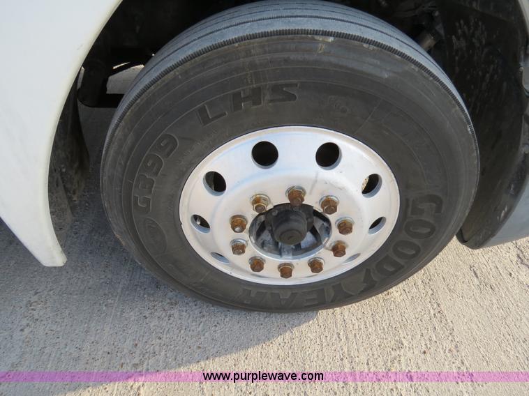 image for item B4594 2003 Freightliner ST120 semi truck