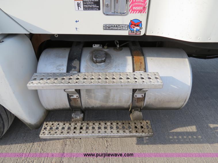 image for item B4594 2003 Freightliner ST120 semi truck