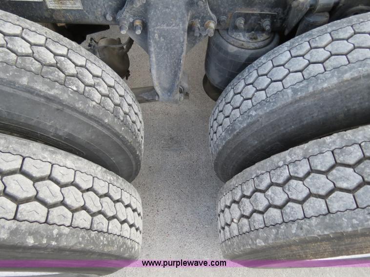 image for item B4594 2003 Freightliner ST120 semi truck