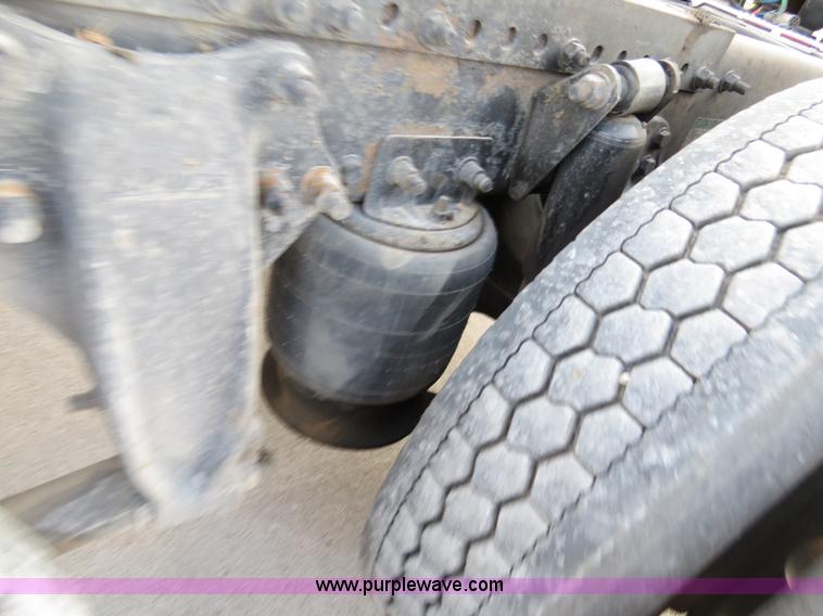 image for item B4594 2003 Freightliner ST120 semi truck