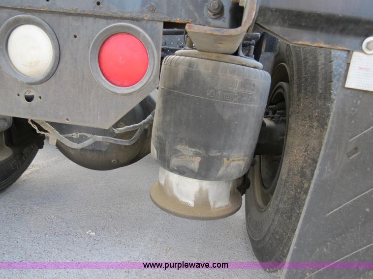 image for item B4594 2003 Freightliner ST120 semi truck