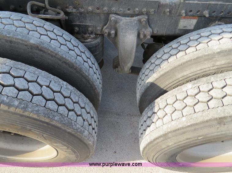 image for item B4594 2003 Freightliner ST120 semi truck