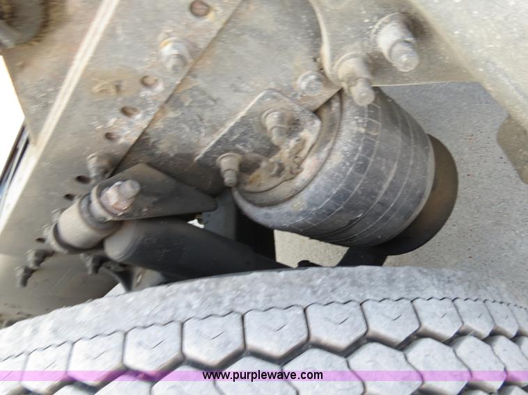 image for item B4594 2003 Freightliner ST120 semi truck