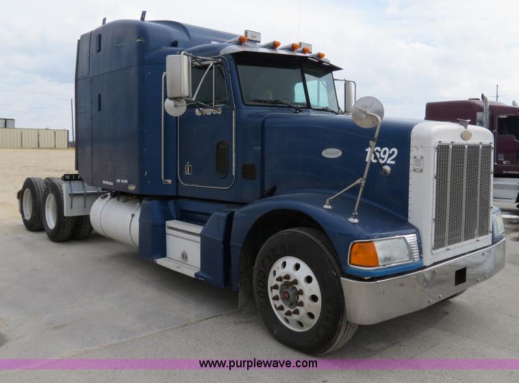 image for item B4595 1998 Peterbilt 377 semi truck