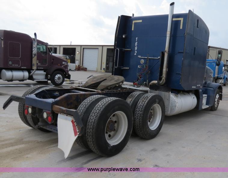 image for item B4595 1998 Peterbilt 377 semi truck