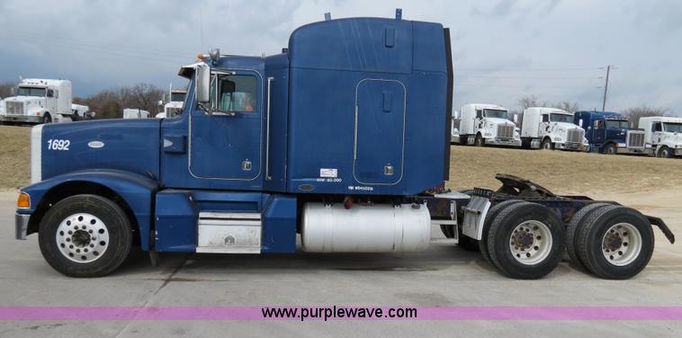 image for item B4595 1998 Peterbilt 377 semi truck