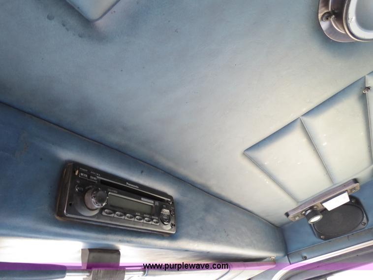 image for item B4595 1998 Peterbilt 377 semi truck