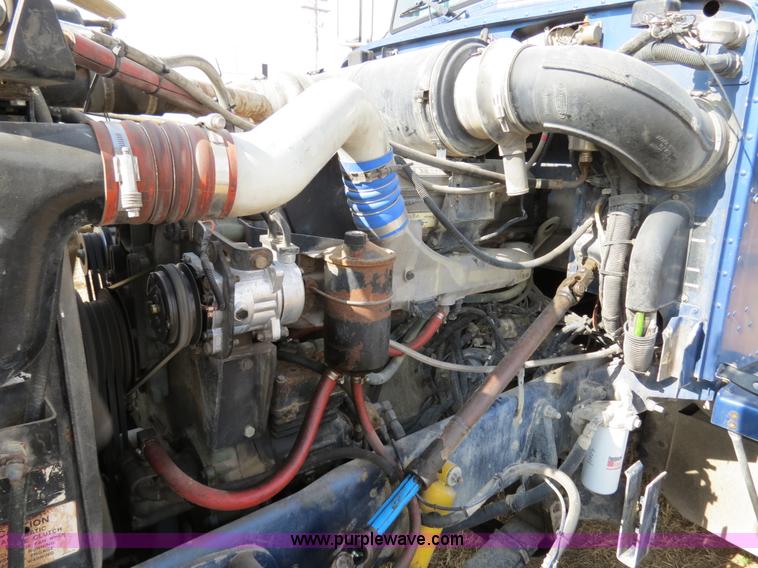 image for item B4595 1998 Peterbilt 377 semi truck