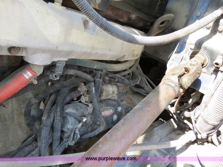 image for item B4595 1998 Peterbilt 377 semi truck