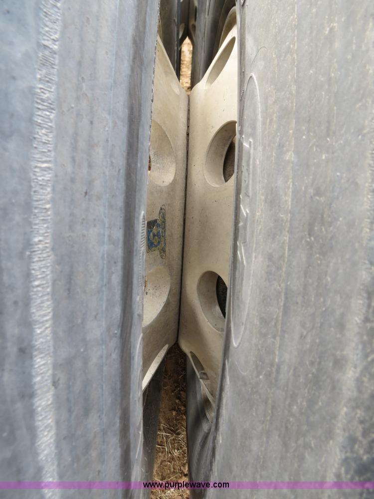 image for item B4595 1998 Peterbilt 377 semi truck