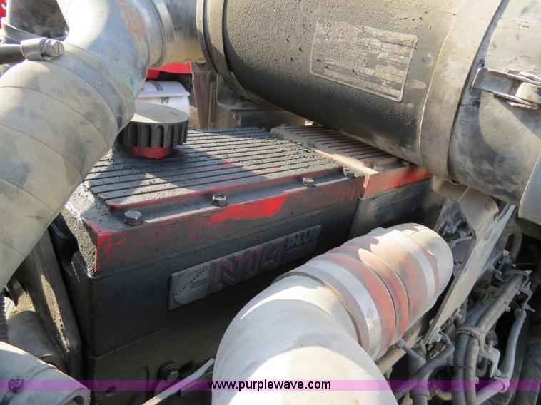 image for item B4598 1998 Kenworth T800 semi truck