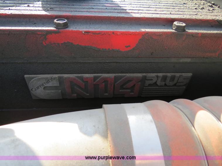 image for item B4598 1998 Kenworth T800 semi truck