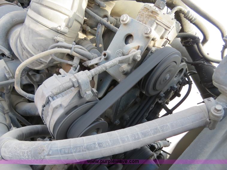 image for item B4601 1999 Kenworth T800 semi truck