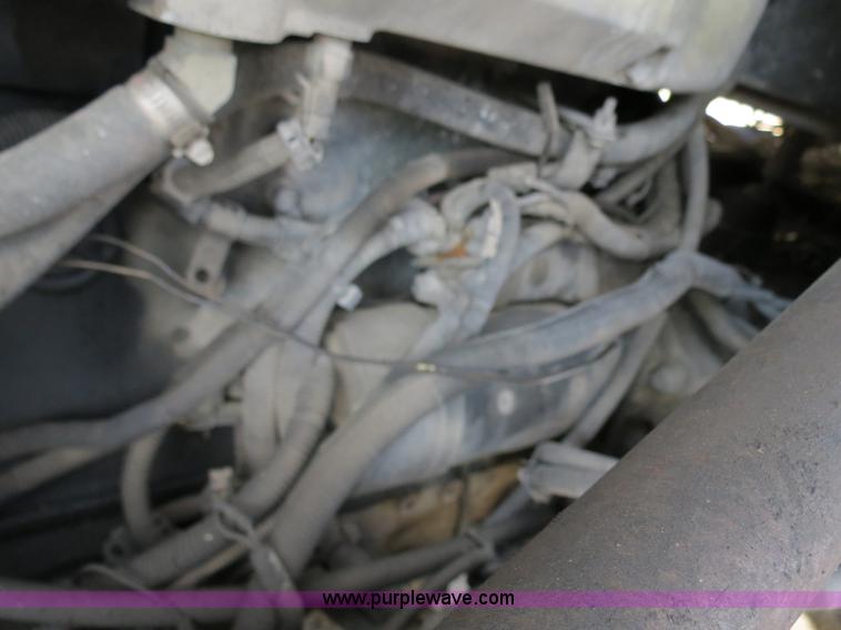 image for item B4602 1999 Peterbilt 377 semi truck