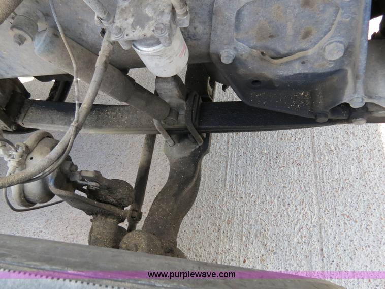 image for item B4602 1999 Peterbilt 377 semi truck