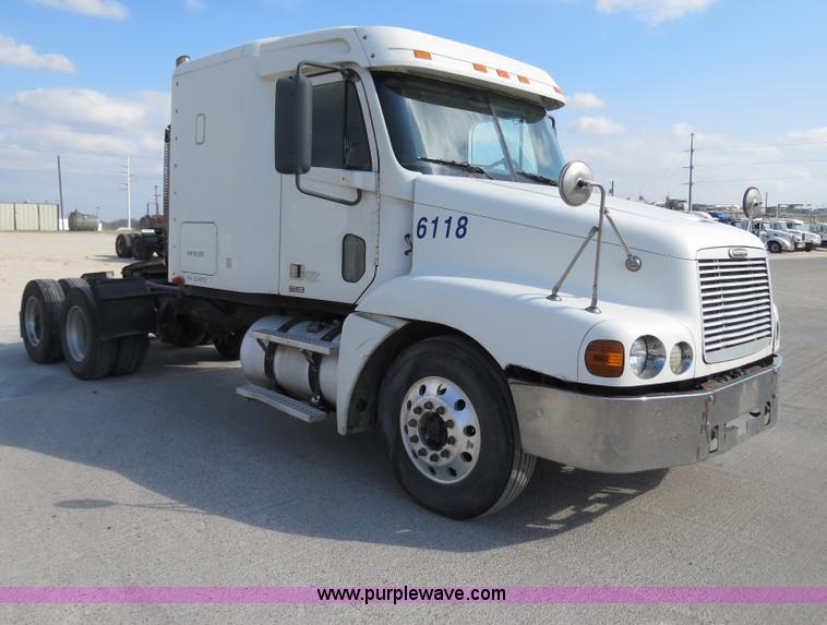 image for item B4603 2003 Freightliner ST120 semi truck