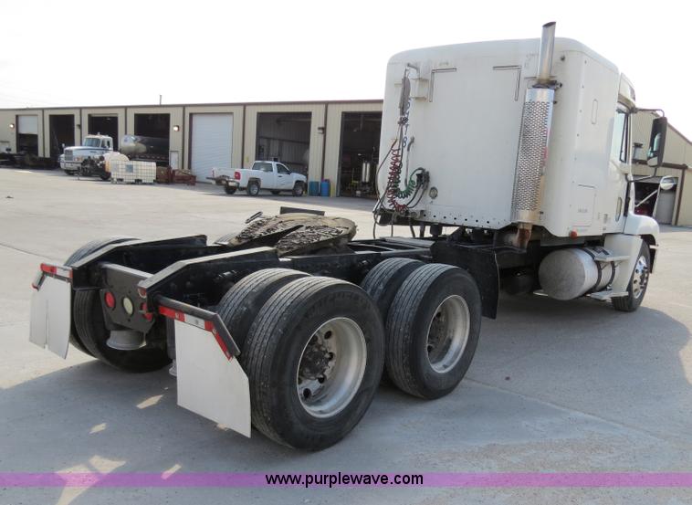 image for item B4603 2003 Freightliner ST120 semi truck