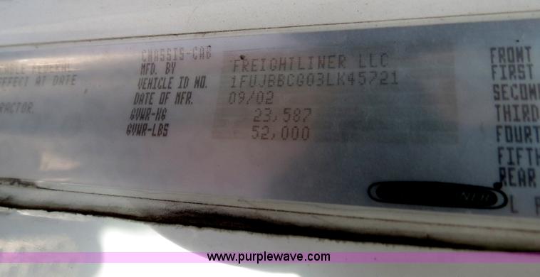 image for item B4603 2003 Freightliner ST120 semi truck