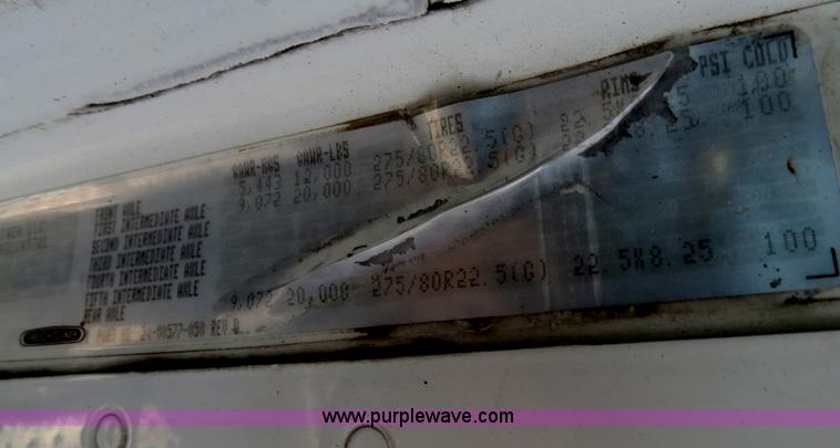 image for item B4603 2003 Freightliner ST120 semi truck