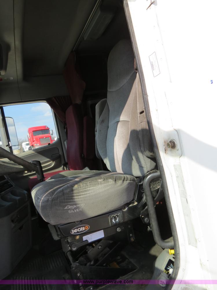 image for item B4603 2003 Freightliner ST120 semi truck