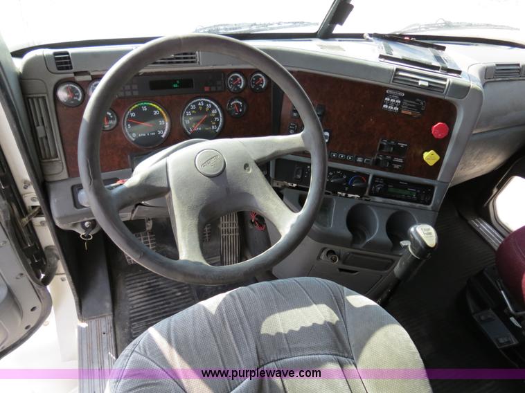 image for item B4603 2003 Freightliner ST120 semi truck