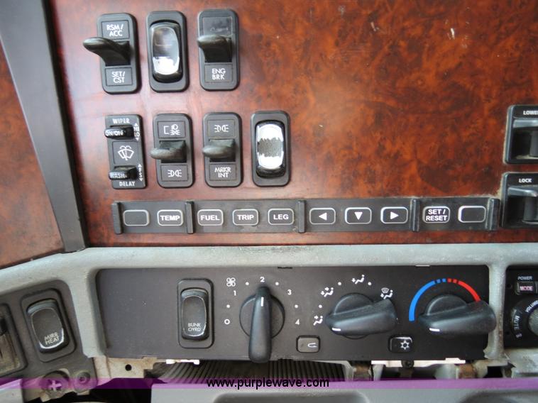 image for item B4603 2003 Freightliner ST120 semi truck