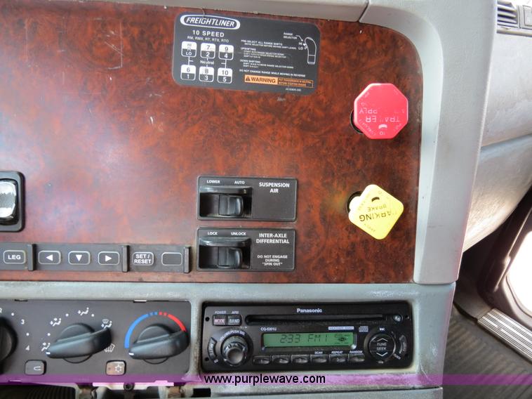 image for item B4603 2003 Freightliner ST120 semi truck