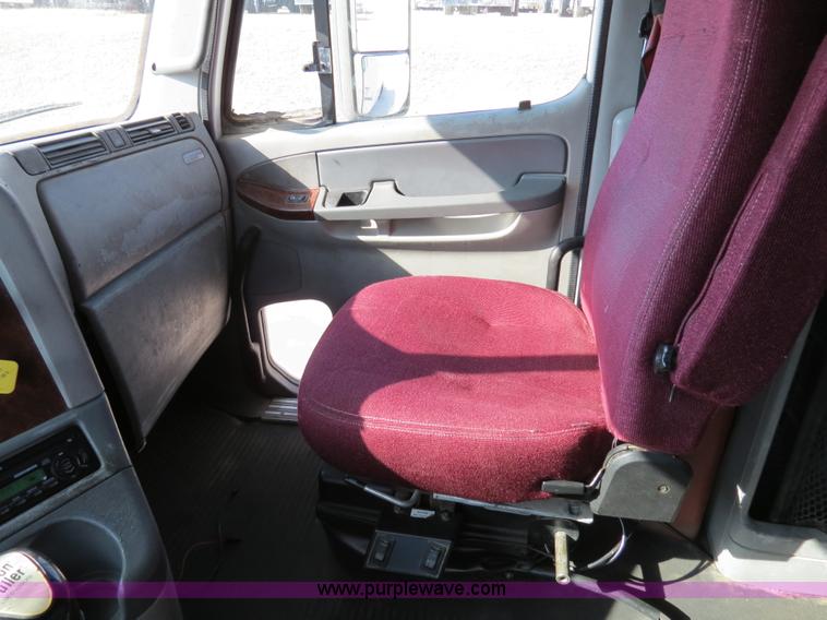 image for item B4603 2003 Freightliner ST120 semi truck