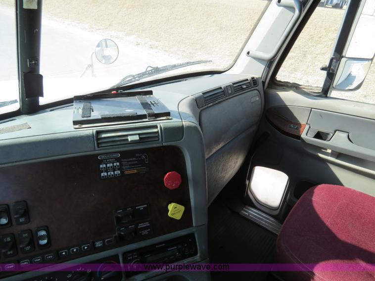 image for item B4603 2003 Freightliner ST120 semi truck