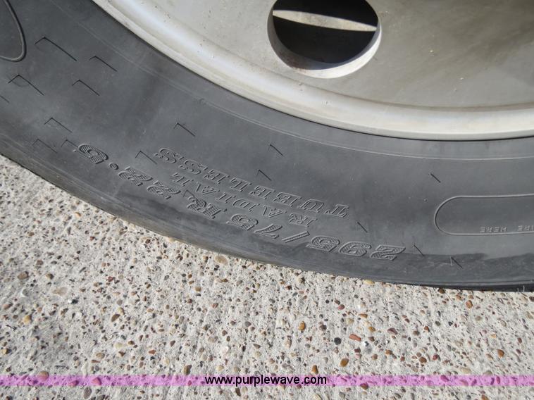 image for item B4603 2003 Freightliner ST120 semi truck