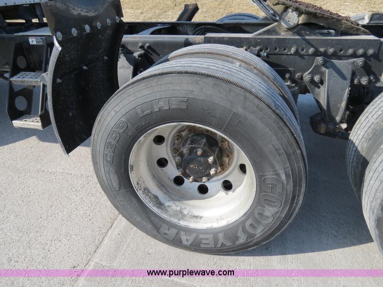 image for item B4603 2003 Freightliner ST120 semi truck