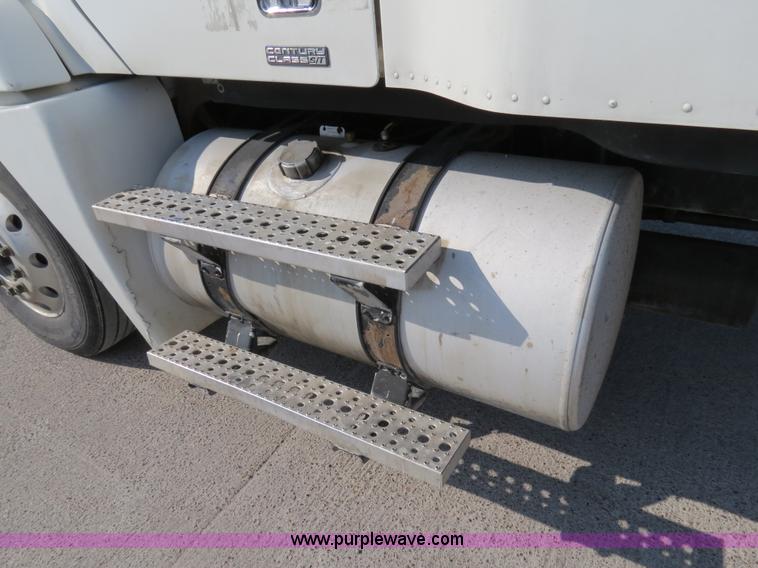 image for item B4603 2003 Freightliner ST120 semi truck