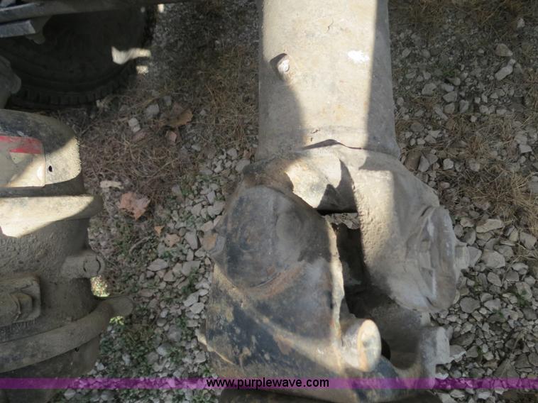 image for item B4605 2006 Freightliner Columbia 120 semi truck