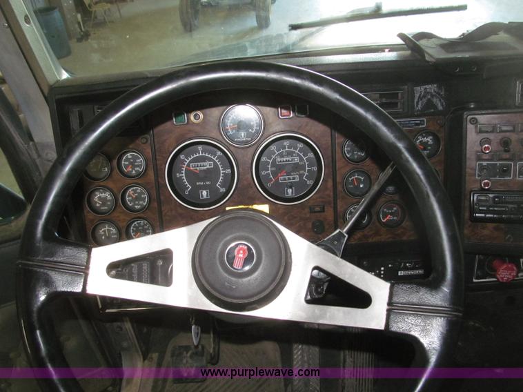 image for item B5340 1997 Kenworth T600 semi truck