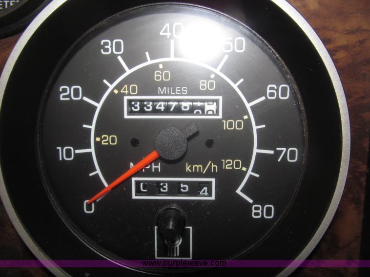 image for item B5340 1997 Kenworth T600 semi truck