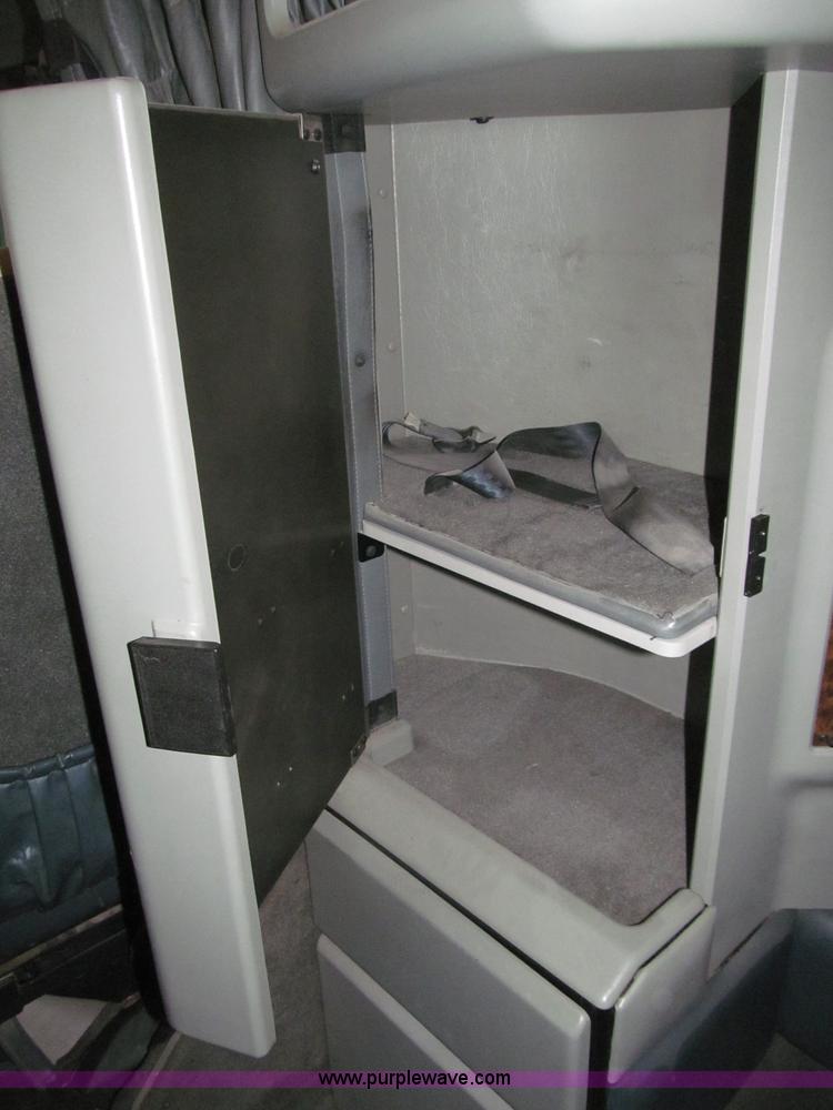 image for item B5340 1997 Kenworth T600 semi truck