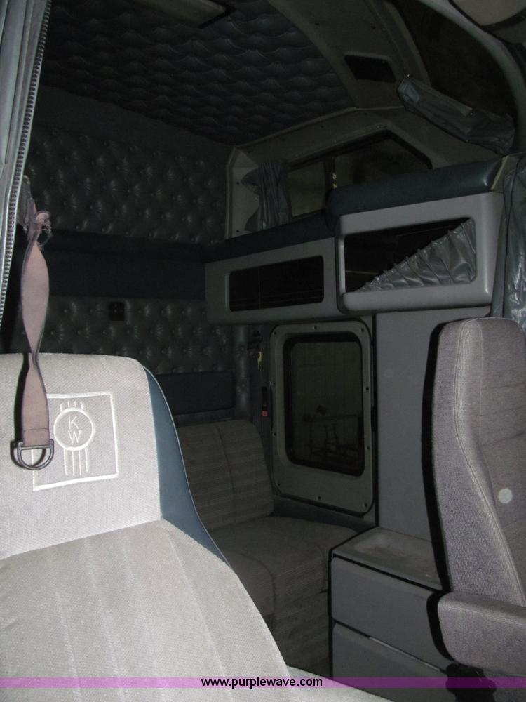 image for item B5340 1997 Kenworth T600 semi truck