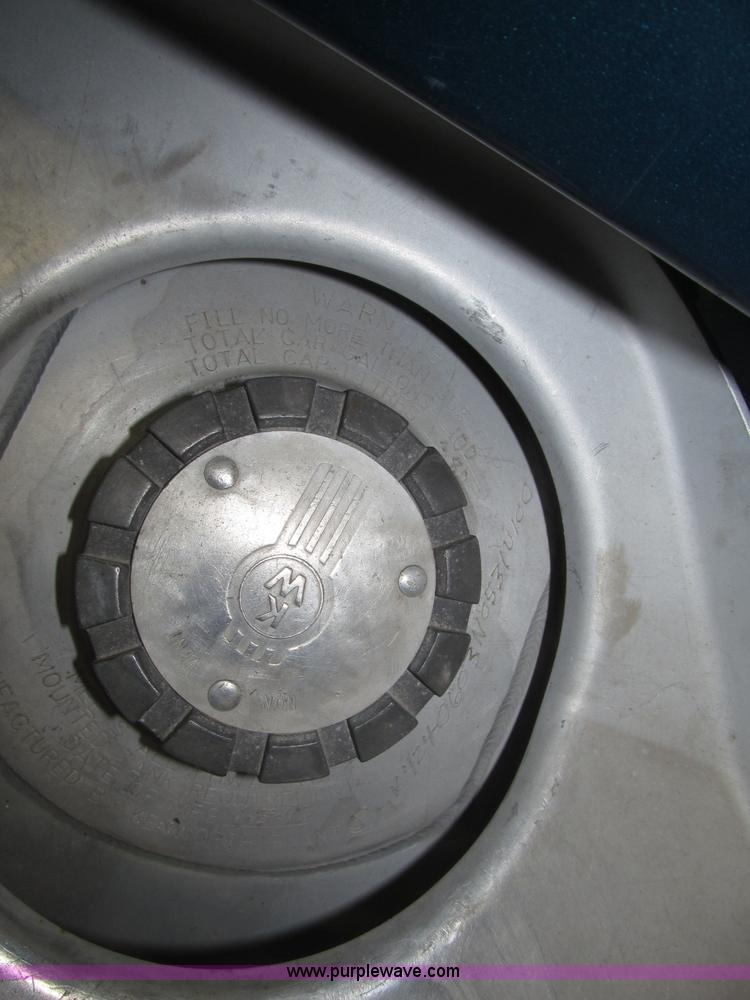 image for item B5340 1997 Kenworth T600 semi truck