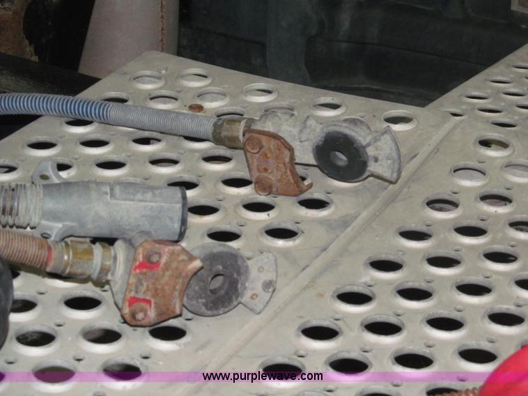 image for item B5340 1997 Kenworth T600 semi truck